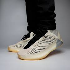 adidas Yeezy QNTM Mist Slate POS