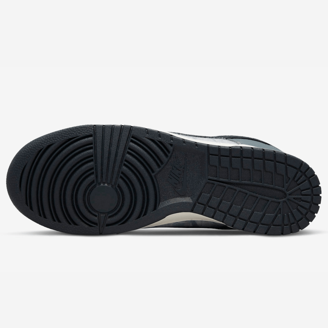 Nike Dunk Low SE Copy Paste