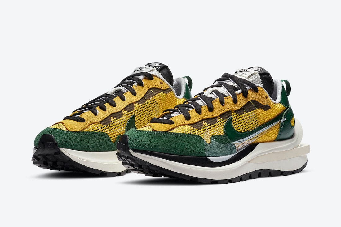 Nike Vaporwaffle sacai Tour Yellow Stadium Green