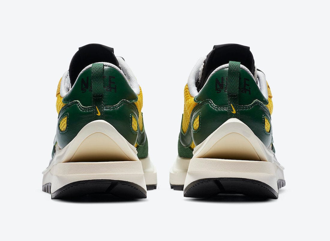 Nike Vaporwaffle sacai Tour Yellow Stadium Green
