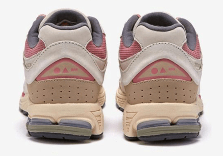 New Balance 2002R Hiking Pack Beige